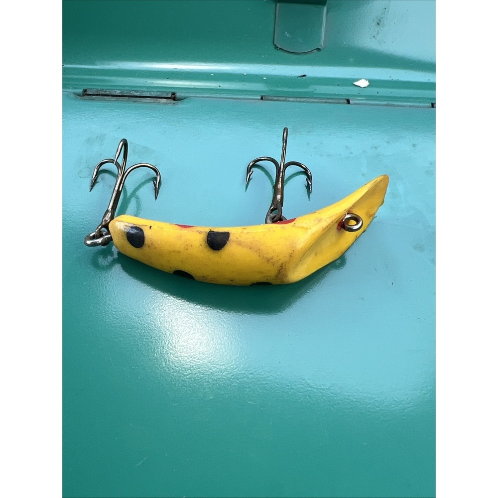 Vintage Yellow Flatfish Lure S-3